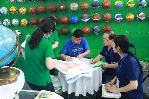 祝賀雨林參展4月教育“兩會(huì)”圓滿(mǎn)成功 祝賀雨林參展4月教育“兩會(huì)”圓滿(mǎn)成功