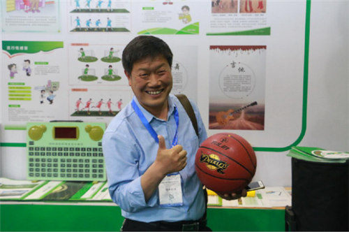 祝賀雨林參展4月教育“兩會(huì)”圓滿(mǎn)成功 祝賀雨林參展4月教育“兩會(huì)”圓滿(mǎn)成功